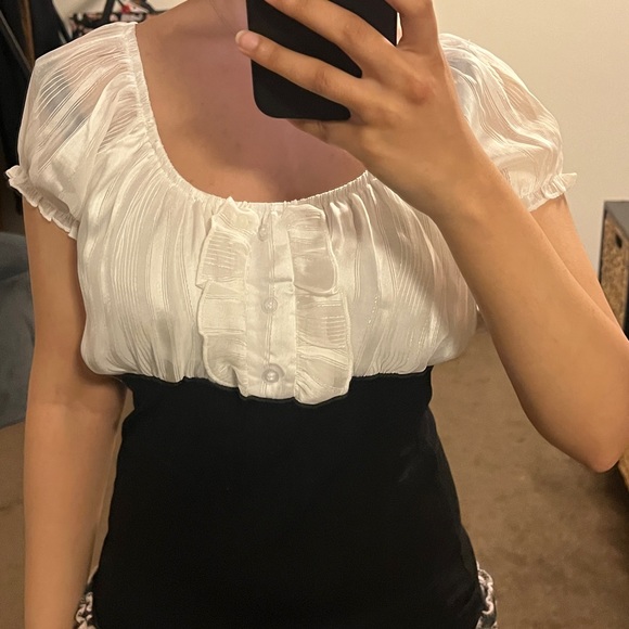 Top - Picture 2 of 2